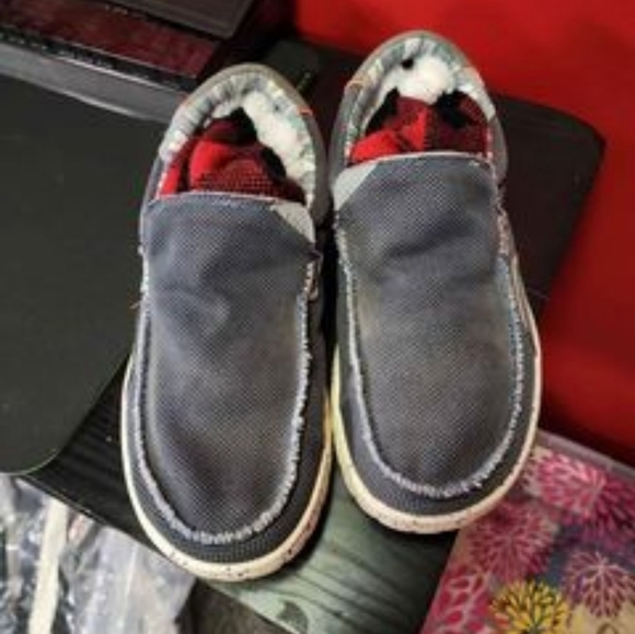 HEY DUDES SIZE 12 - Picture 2 of 2